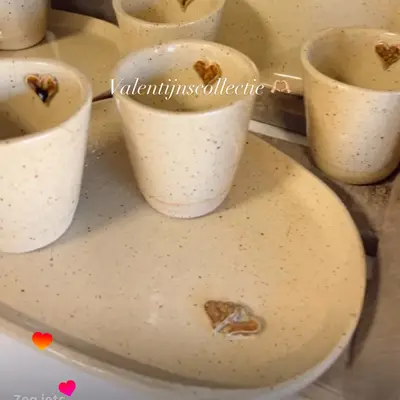 bordjes met hartje op en 2 tasjes erbij